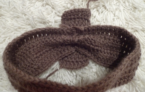 Crochet Knotted Headband