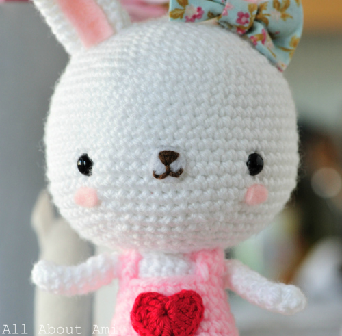 Crochet Sweetheart Bunny