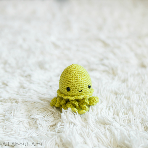 Amigurumi Kit - Mochi the Jellyfish – Storyland Amis