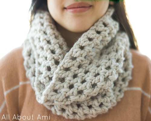 Chunky Double Crochet Cowl