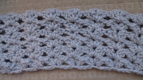 Buttoned Shell Stitch Cowl