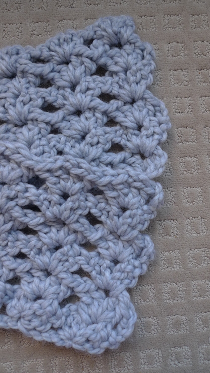 Buttoned Shell Stitch Cowl