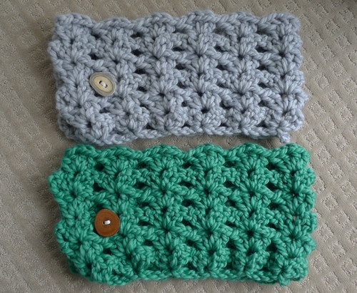 Buttoned Shell Stitch Cowl