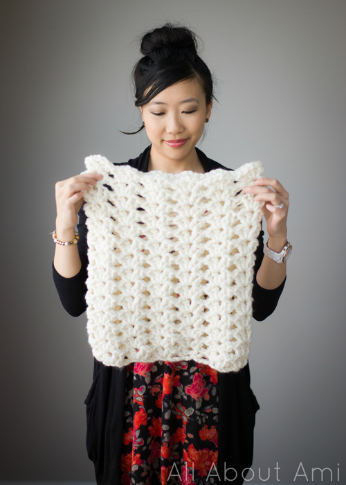 Round Shell Stitch Cowl