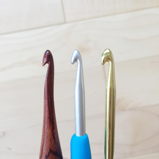 Crochet Hook Buying Guide at WEBS