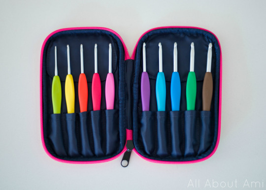 JUMBO CROCHET HOOKS - TAPERED - INCLUDES 7 HOOKS — YARNS