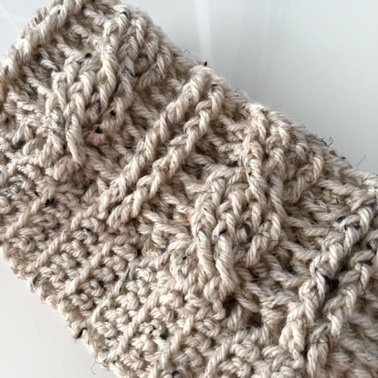 Crochet Cabled Beanie, version 2