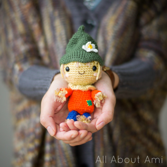 Crochet Amigurumi Scarecrow