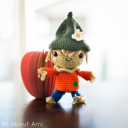 Crochet Amigurumi Scarecrow