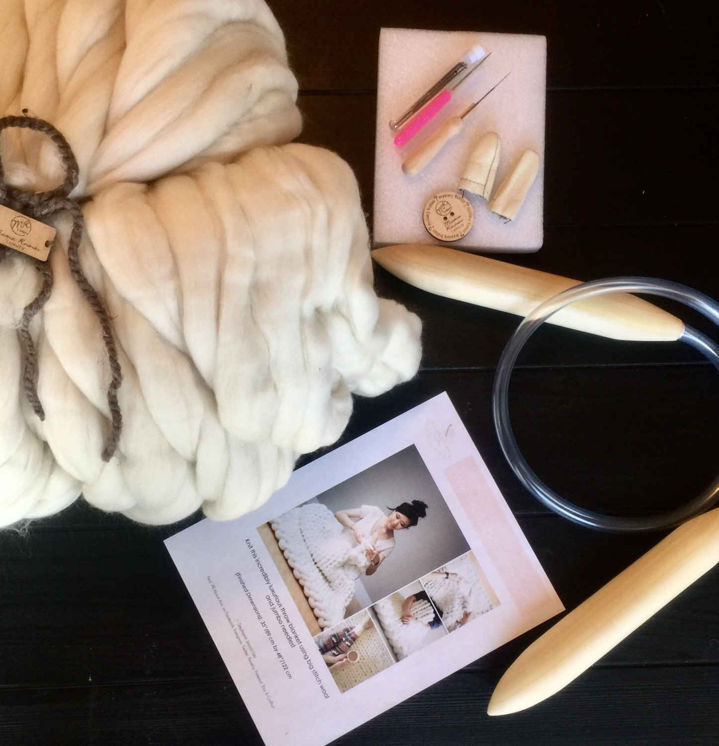 tutorial: preparing roving for extreme knitting - La Visch Designs