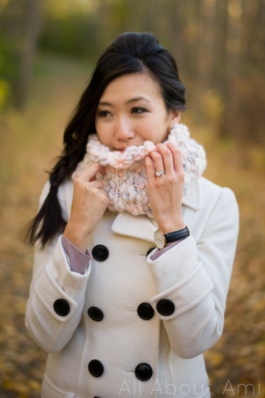 Knitted Thick and Thin Cowl