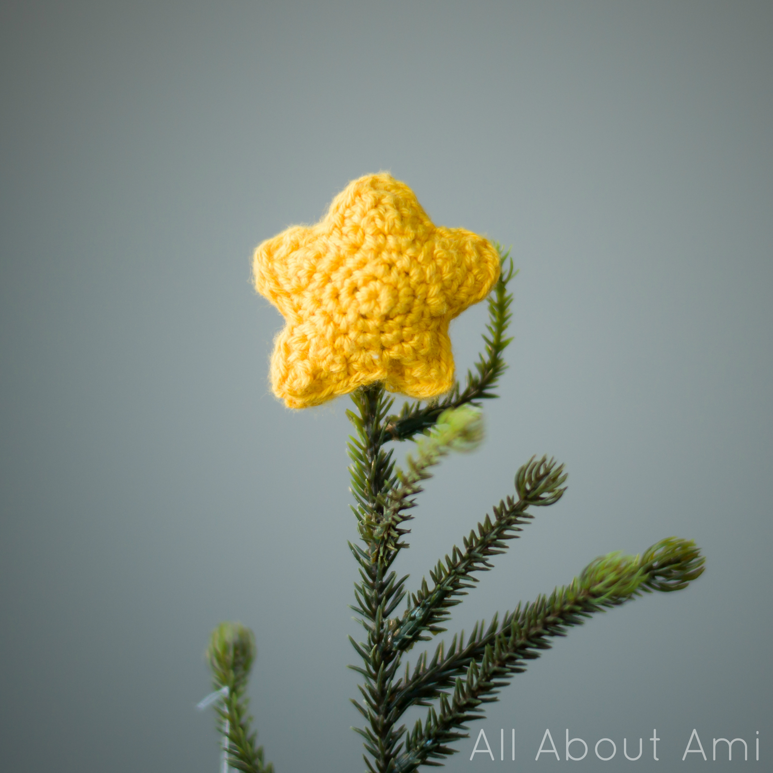 Mini Christmas Tree with Crochet Ornaments - All About Ami