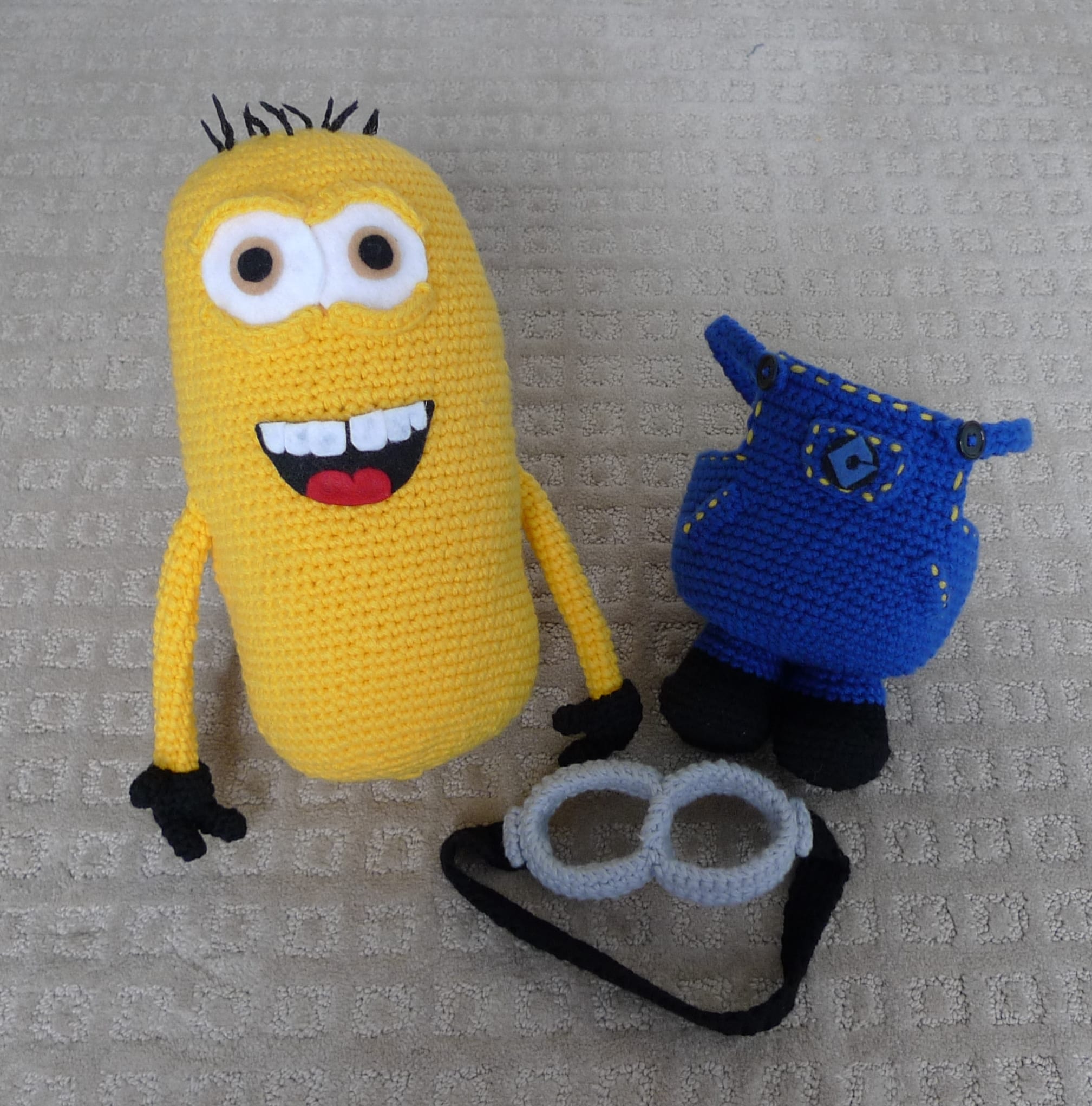 crochet minion doll