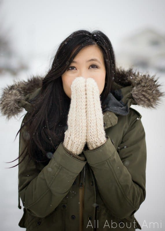 Crochet Cabled Mittens