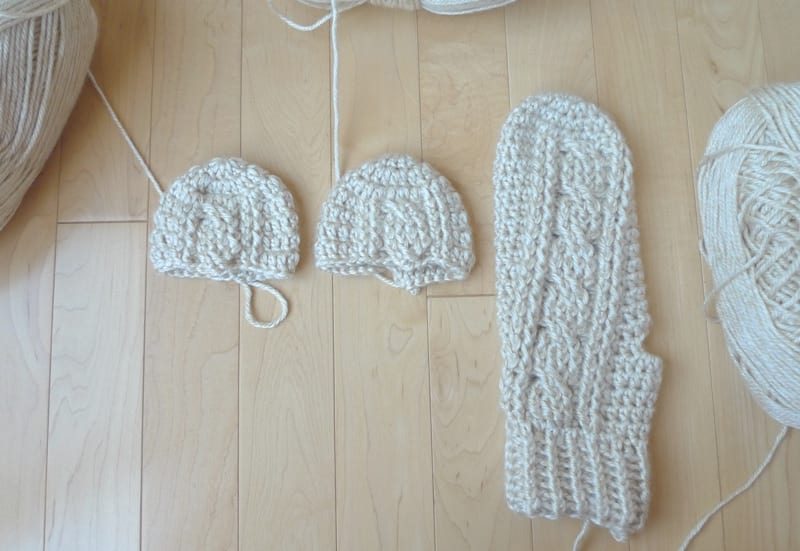 Crochet Cabled Mittens