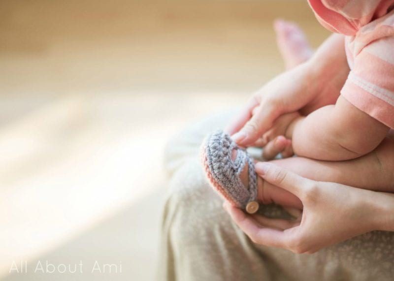 Crochet Baby Mary-Janes