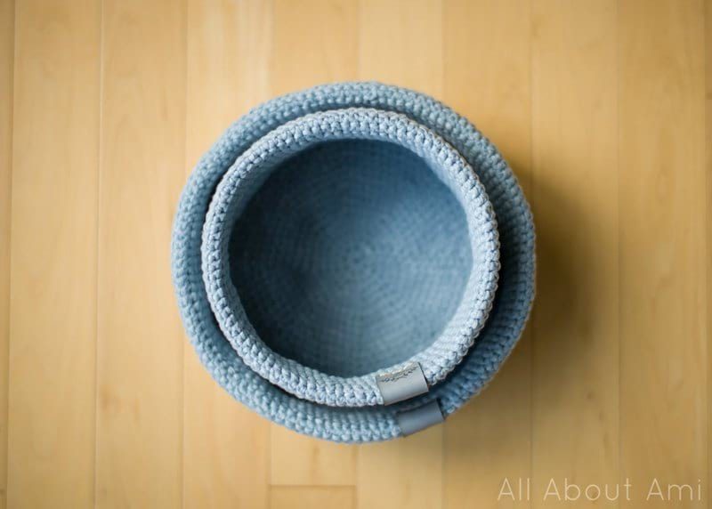 Circular Carry-All Tray