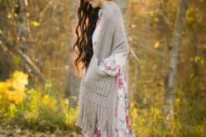 Calla Lily Pocket Shawl Crochet Pattern