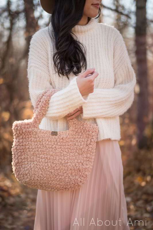 Large Bag (Knit Crochet) – Lion Brand Yarn