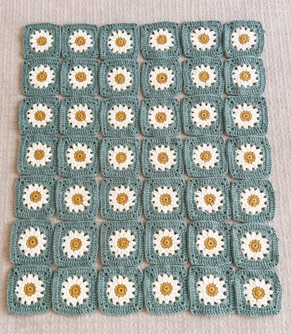 Cozy Days Daisy Blanket Crochet Pattern