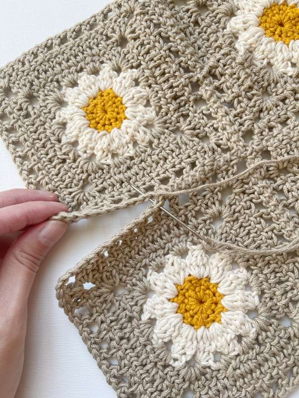 Breezy Days Daisy Bag Crochet Pattern